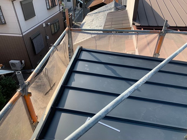 立平工法で片流れ屋根施工